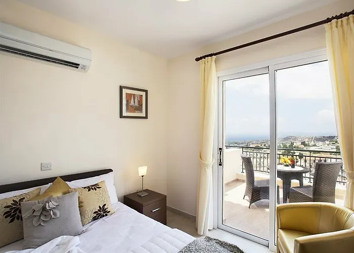 Club Coral View 4* Peyia